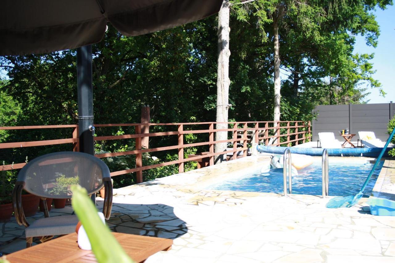 2 Zimmer Fewo Mit Aussenpool Und Sauna Sulzfeld am Main Exterior photo