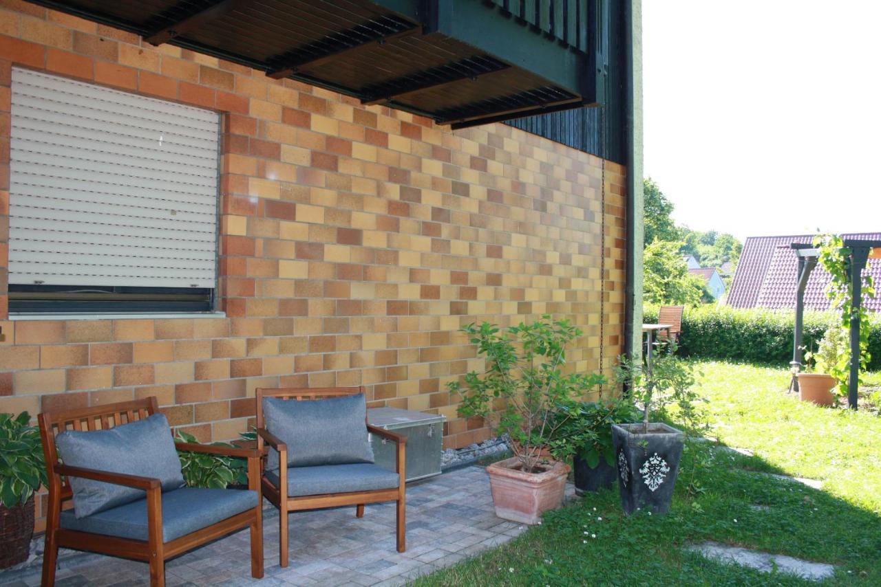 2 Zimmer Fewo Mit Aussenpool Und Sauna Sulzfeld am Main Exterior photo